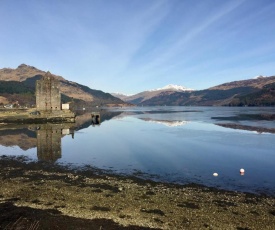 Carrick Farm Lochside Appartment (GF)