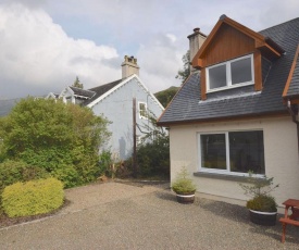 Shoreside Cottage