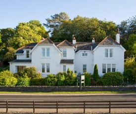 Accommodation by the sea