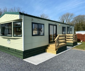 Charming two bedroom static caravan in whithorn