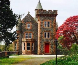 Machermore Castle South Lodge