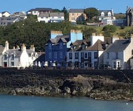 The Waterfront Seafront hotel and Bistro