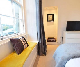 ALTIDO Modern city centre 1-bed next to Calton Hill