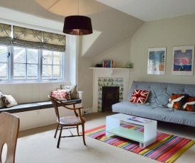 Amazing Morningside Two Bedroom Flat