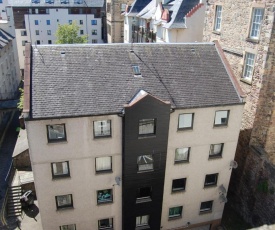 Anne House, Royal Mile