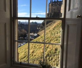 Castle Wynd - Historic Edinburgh Castle Views Central Apartment