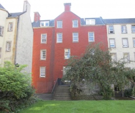 2 Chessels Court, Flat 3