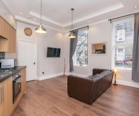 EDINBURGH 3 BEDROOM VICTORIAN APARTMENT-6 Beds-Free Street Parking