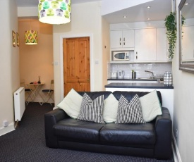 Gibson Terrace - Cosy 1BR by the canal 10 mins to Grassmarket