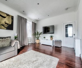 GuestReady - Modern 2BR Home on the Royal Mile! 4 guests