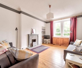 GuestReady - Vibrant Leith Flat for 3 people - cosy great location!