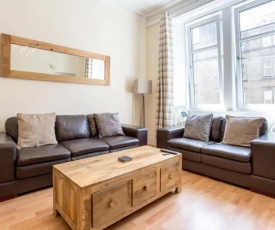 Historic Apartment 20 Minutes Walk to Princes St