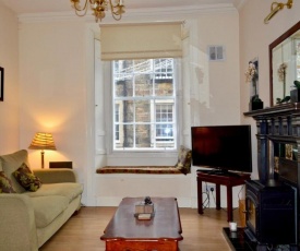 Homely Comfortable 2 Bed in historic Rose Street