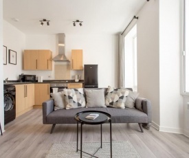 Modern & bright 1 bed for 4 close to city centre!