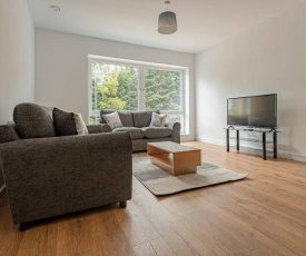 Spacious Modern Apartment near Arthur's Seat