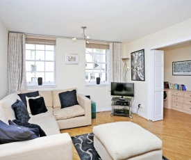 West Bow - Comfy 2 bed on West Bow overlooking Grassmarket