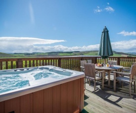 Barn Lodge with Hot Tub near Cupar Fife