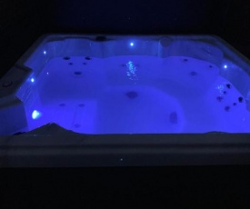Romantic Break for 2 with Hot Tub