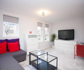 Light and Modern flat in the desirable West End