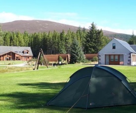 Badaguish lodges, wigwams and camping