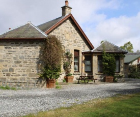 Skye Cottage, Meadowside House, near Kingussie