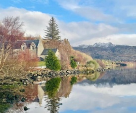 Loch Morar Private Suite