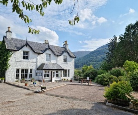 Loch Leven Hotel & Distillery