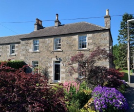 Immaculate 3-Bed House in Blair Atholl with Sky TV