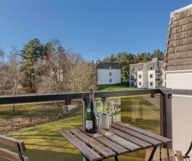 Superb top floor apartment next to Gleneagles