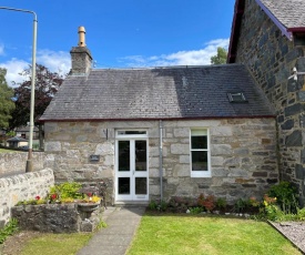 Cosy peaceful one-bedroom cottage in Pitlochry