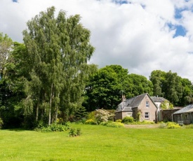 Gardeners Cottage - Walled Garden Retreat