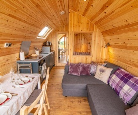 Schiehallion Luxury Glamping Pod with Hot Tub at Pitilie Pods