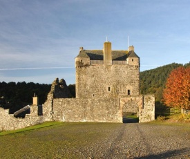 Neidpath Castle Cottage