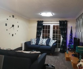 Stewartfield Gardens Apartment